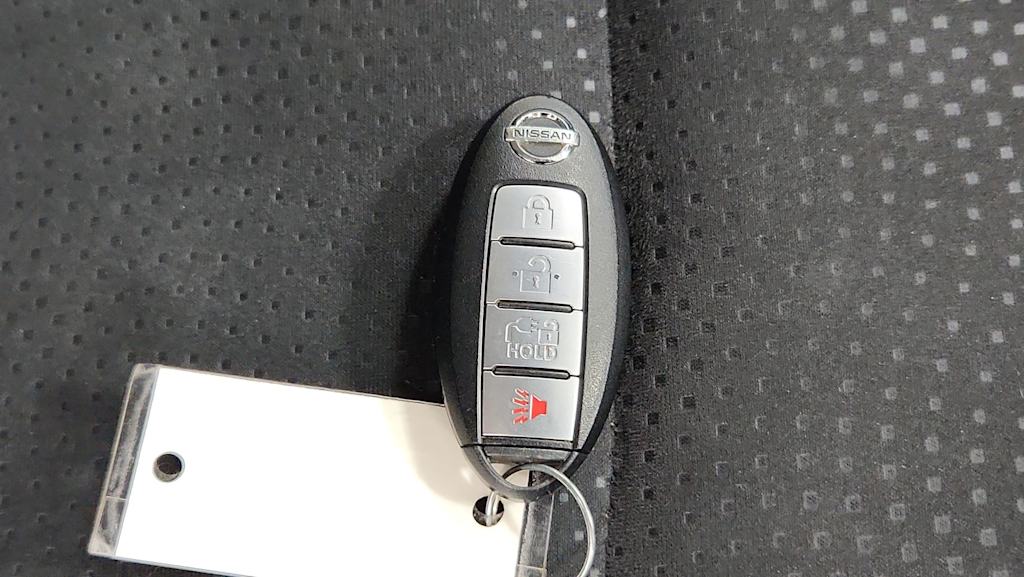 Thumbnail: 2013 Nissan Leaf - 17