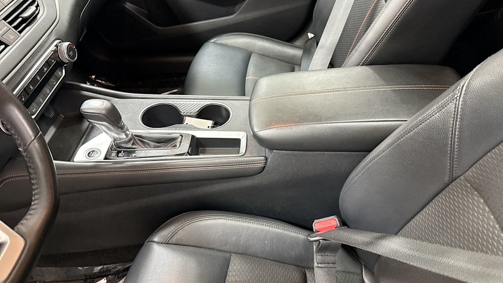 2019 Nissan Altima SR 11