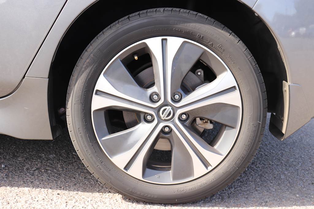 Thumbnail: 2020 Nissan Leaf - 6