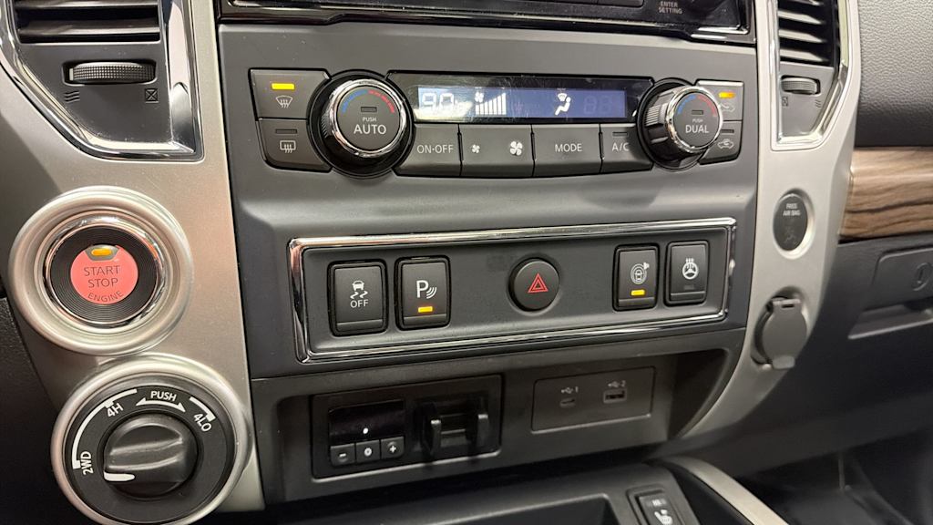 Thumbnail: 2020 Nissan Titan - 29