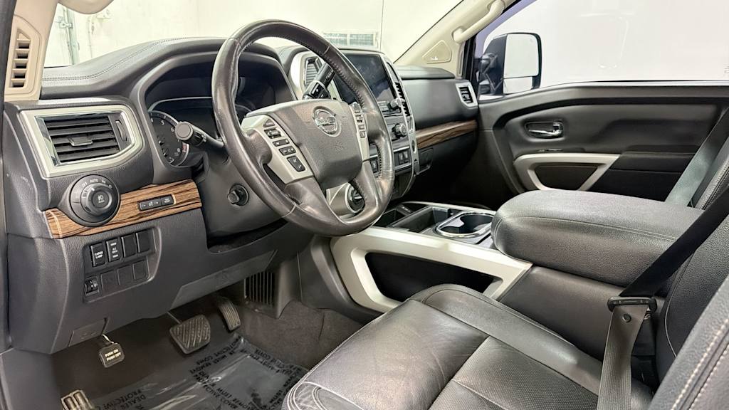 Thumbnail: 2020 Nissan Titan - 2