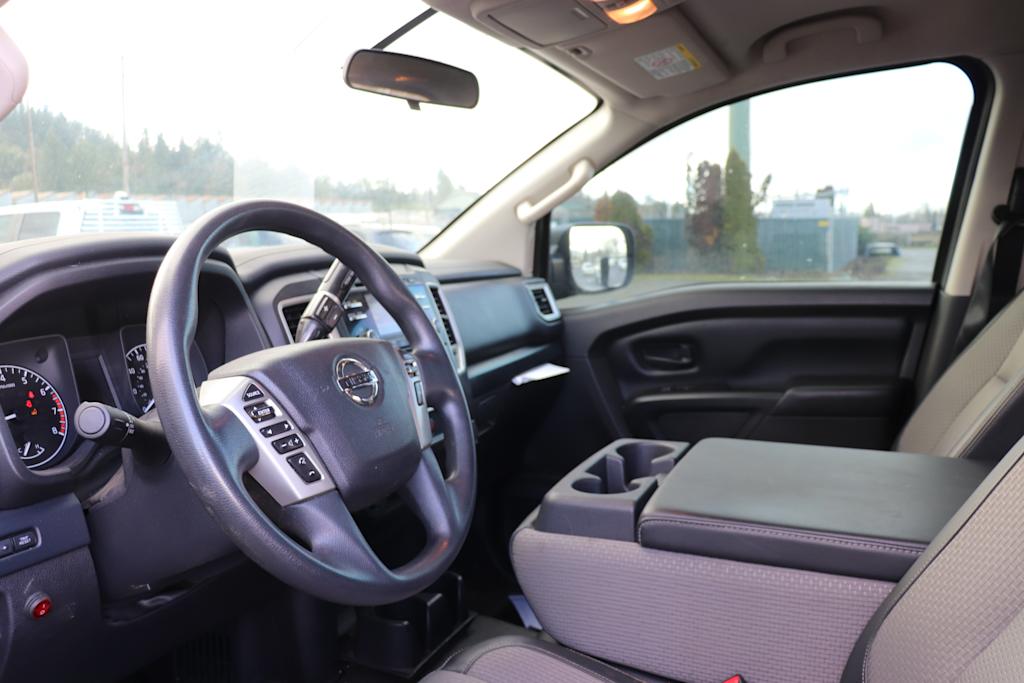 Thumbnail: 2018 Nissan Titan - 2