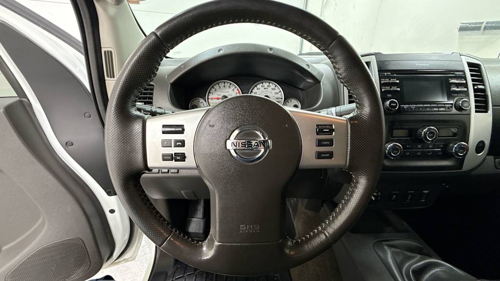 2013 Nissan Frontier PRO-4X 9