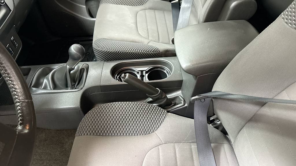 2013 Nissan Frontier PRO-4X 27