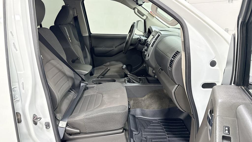 2013 Nissan Frontier PRO-4X 29
