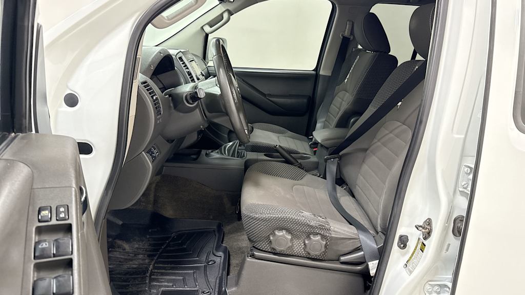 2013 Nissan Frontier PRO-4X 10