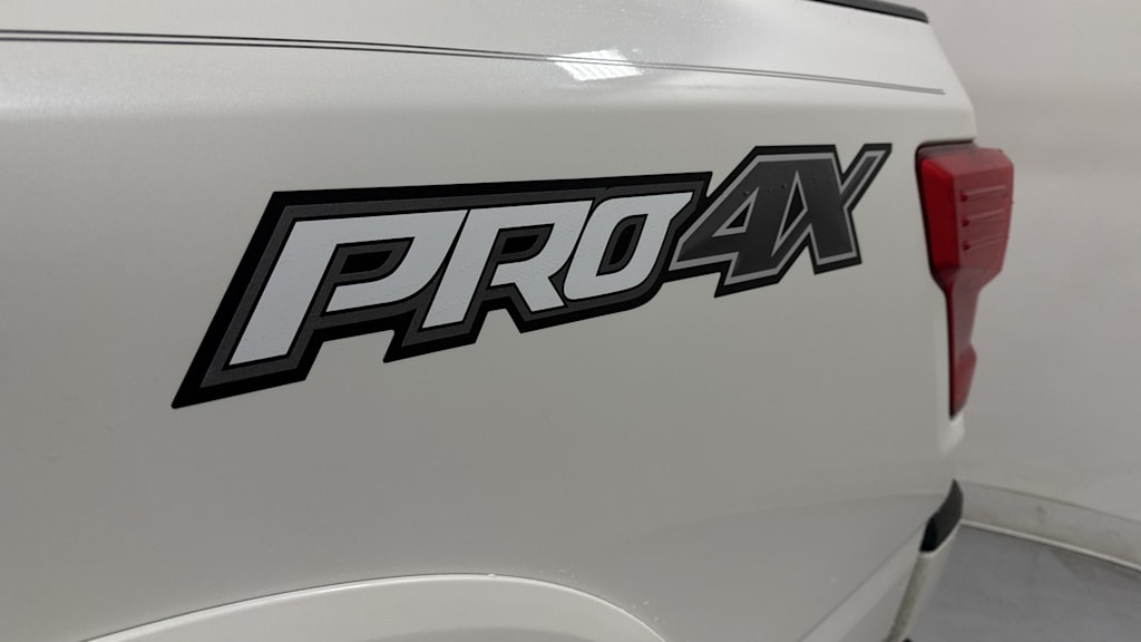 Thumbnail: 2017 Nissan Titan - 30