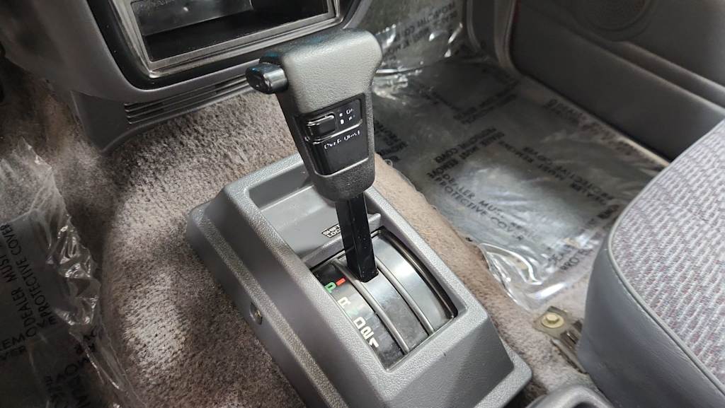 Thumbnail: 1996 Nissan Pickup - 13