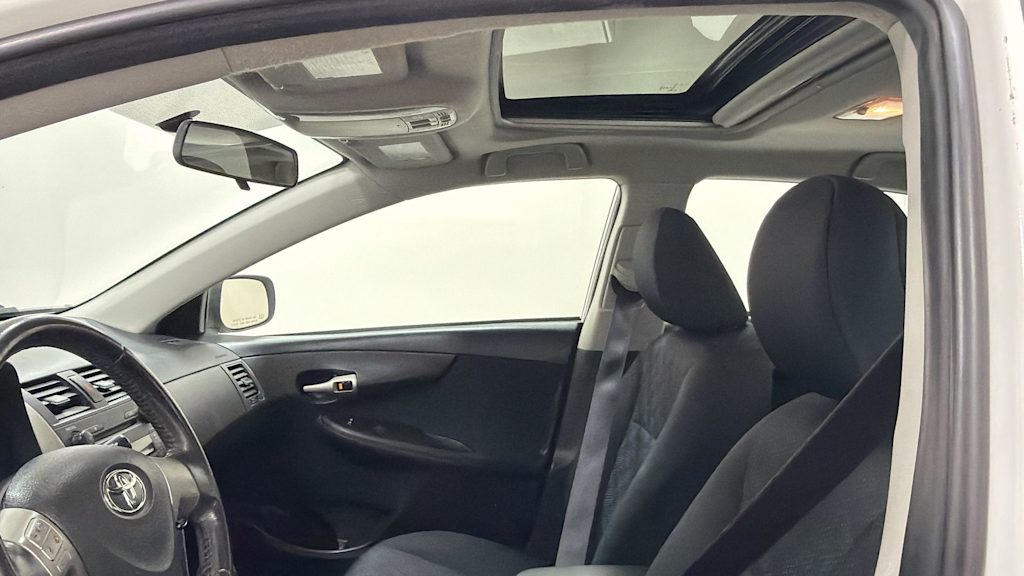 Thumbnail: 2009 Toyota Corolla - 28