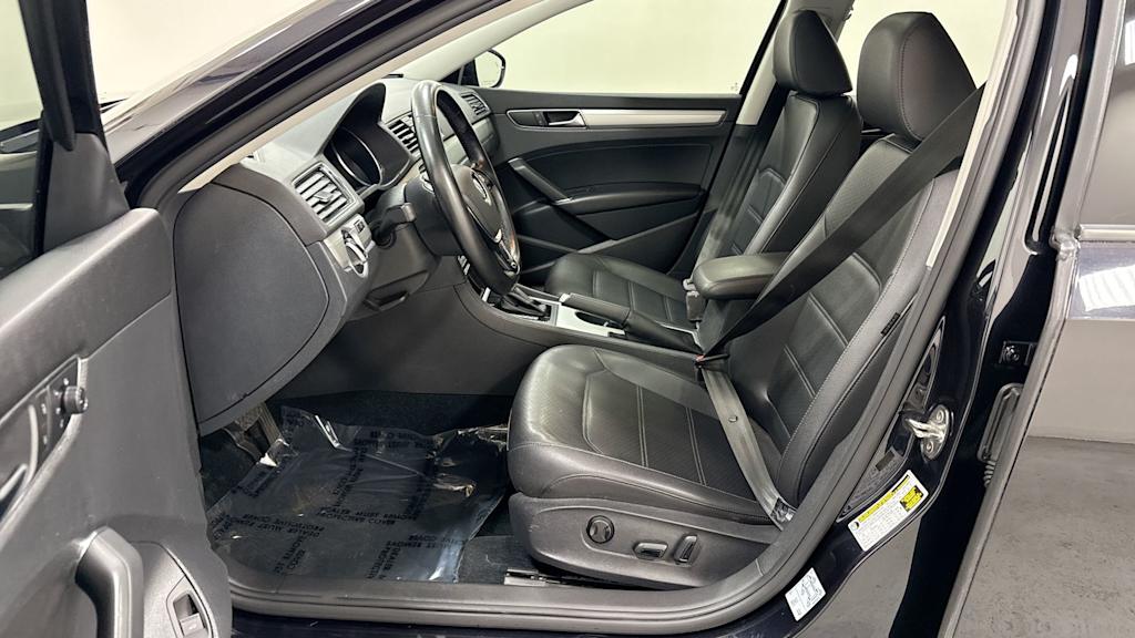 2019 Volkswagen Passat Wolfsburg Edition 11