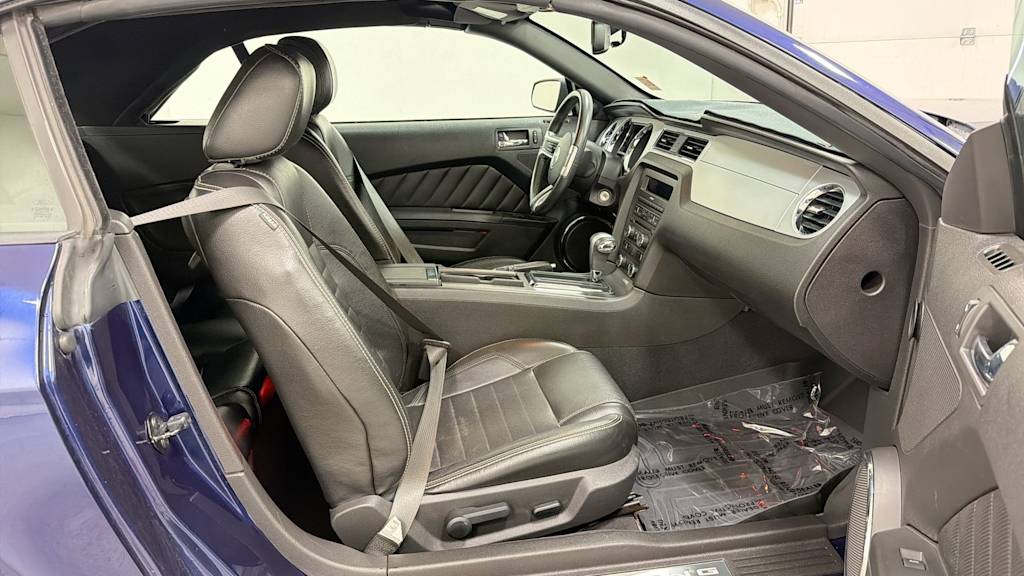 Thumbnail: 2010 Ford Mustang - 29