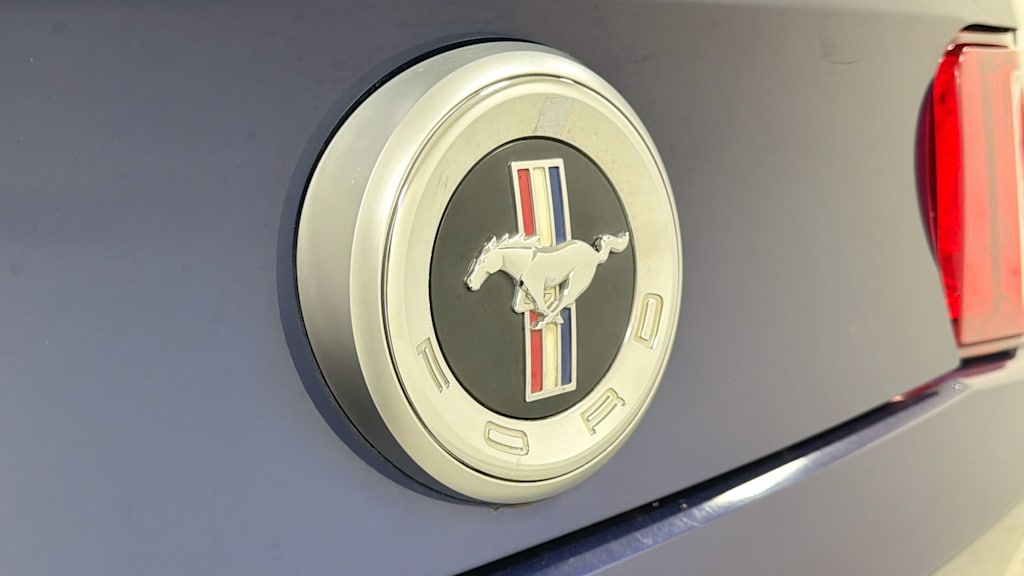Thumbnail: 2010 Ford Mustang - 6