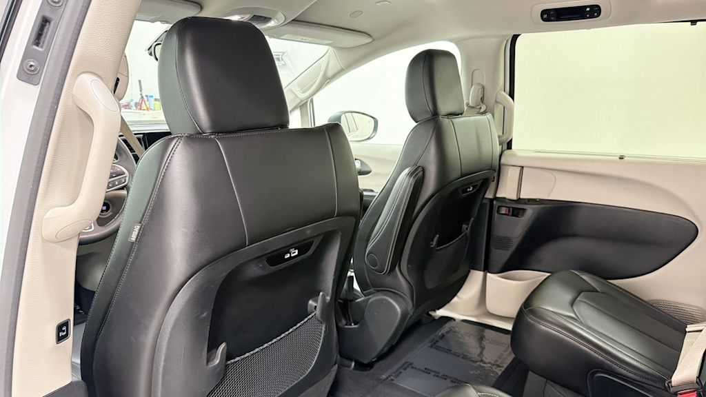 Thumbnail: 2023 Chrysler Pacifica - 28