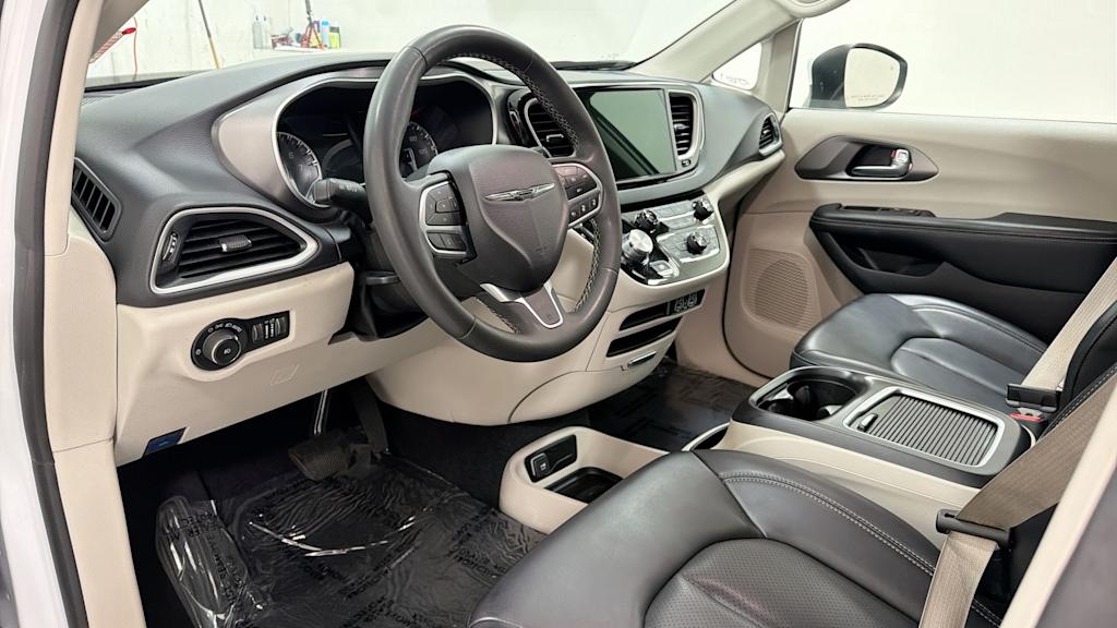 Thumbnail: 2023 Chrysler Pacifica - 2