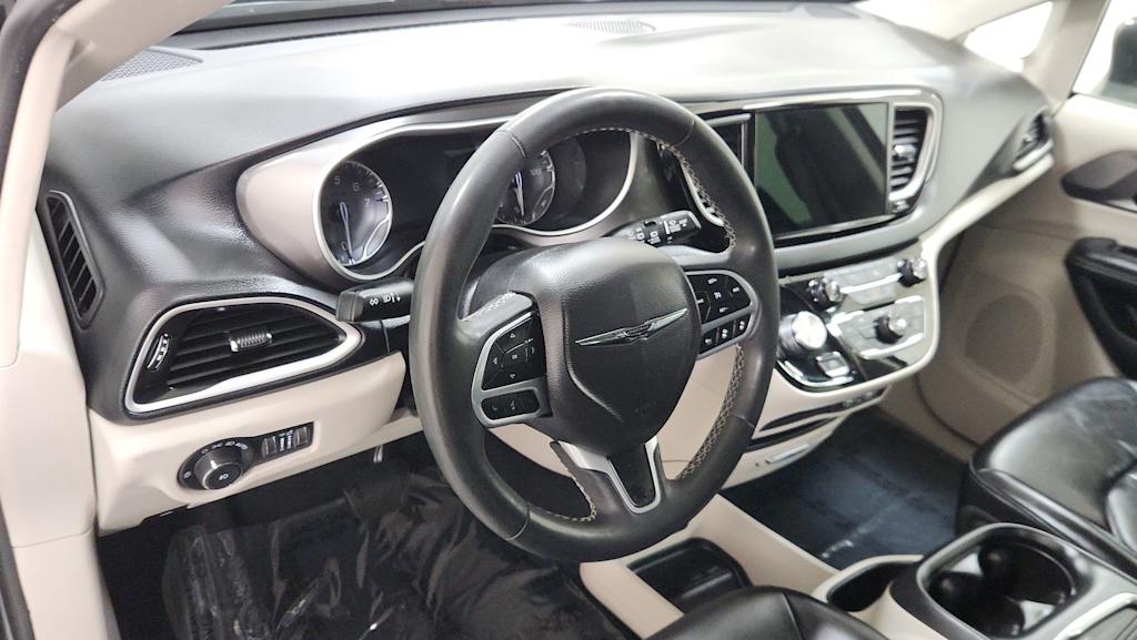 Thumbnail: 2023 Chrysler Pacifica - 2
