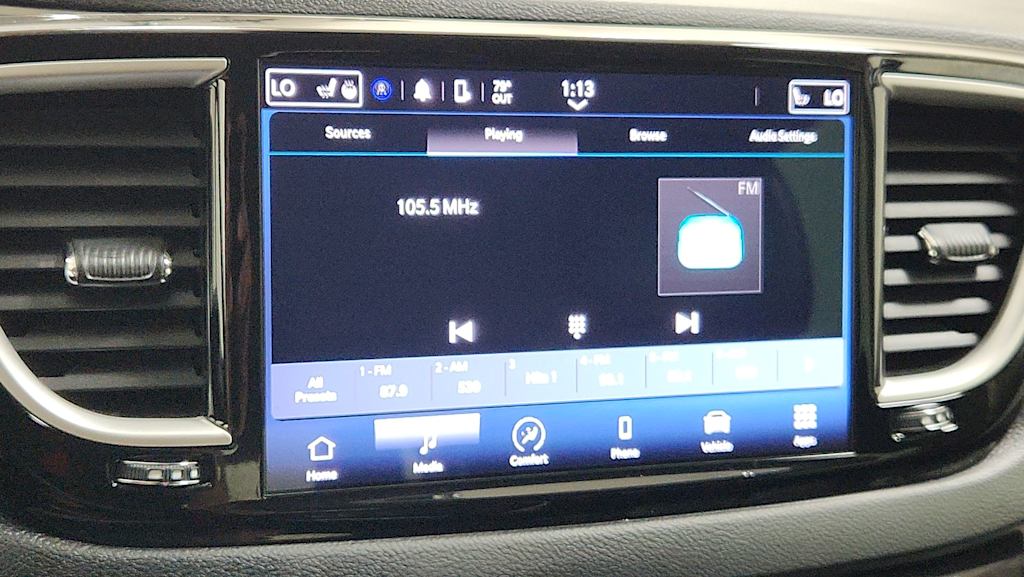 Thumbnail: 2023 Chrysler Pacifica - 16