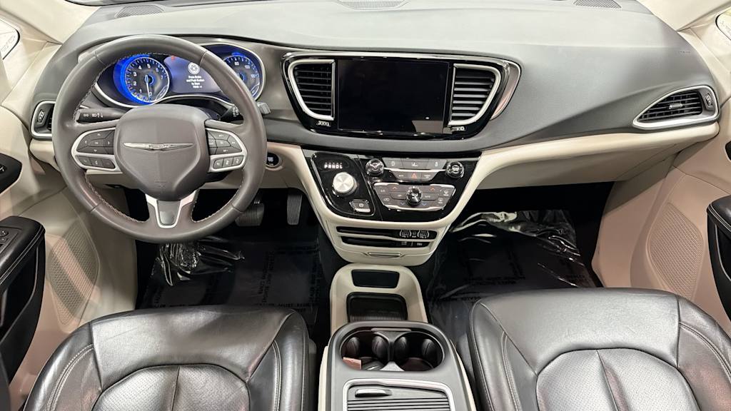 Thumbnail: 2022 Chrysler Pacifica - 14