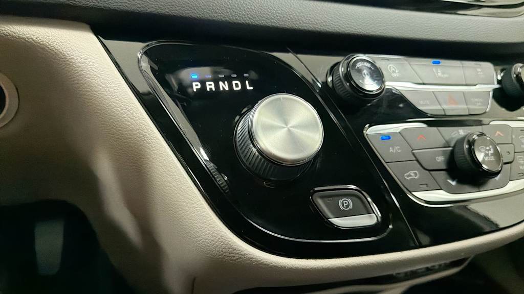 Thumbnail: 2022 Chrysler Pacifica - 16