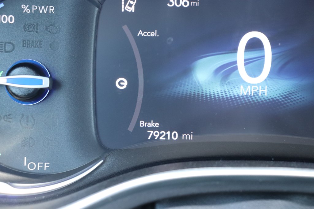 Thumbnail: 2023 Chrysler Pacifica - 8