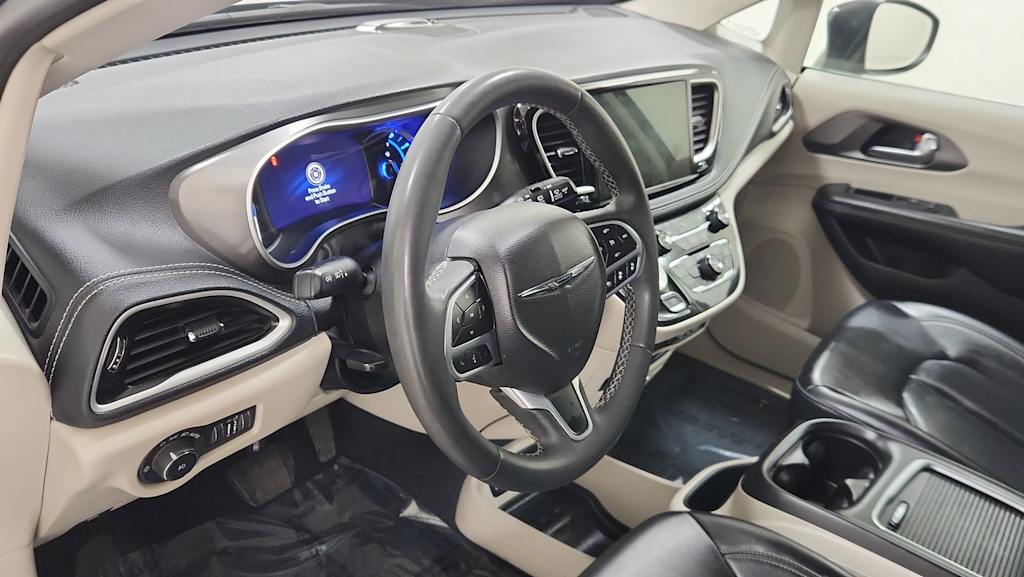 Thumbnail: 2023 Chrysler Pacifica - 2