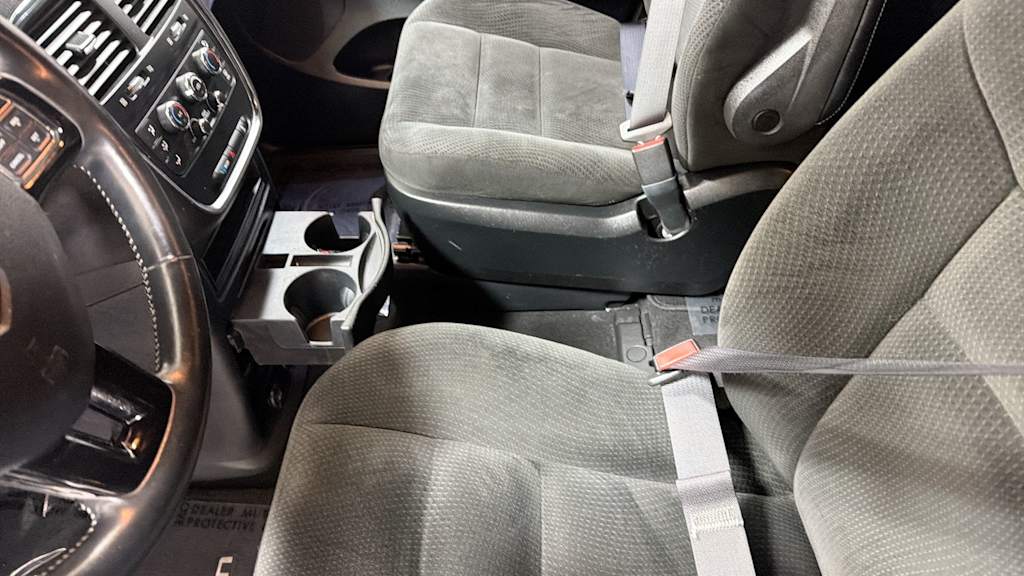 Thumbnail: 2017 Dodge Grand Caravan - 26