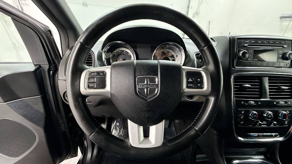 Thumbnail: 2015 Dodge Grand Caravan - 10