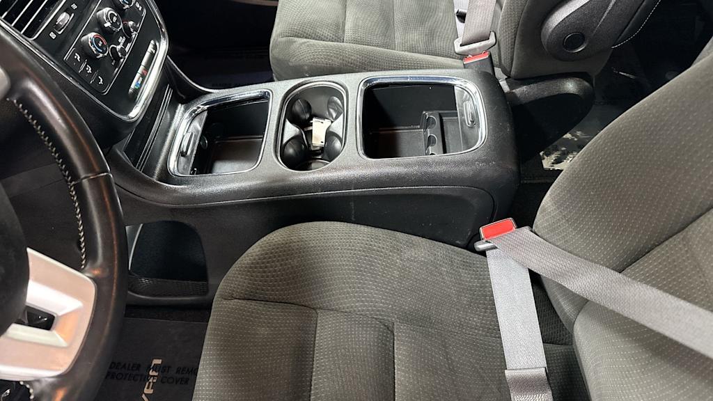 Thumbnail: 2015 Dodge Grand Caravan - 12