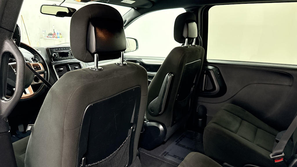 Thumbnail: 2015 Dodge Grand Caravan - 28