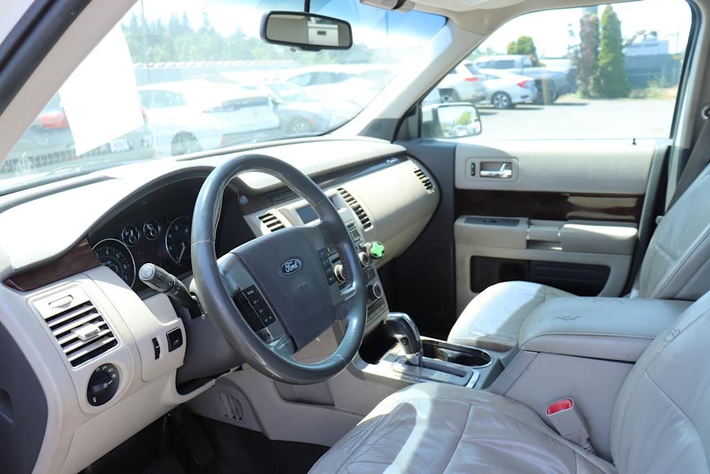 Thumbnail: 2010 Ford Flex - 2
