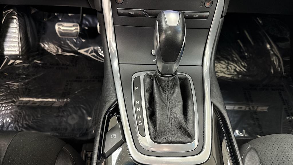 Thumbnail: 2018 Ford Edge - 16