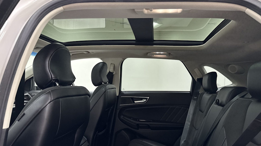 Thumbnail: 2018 Ford Edge - 31