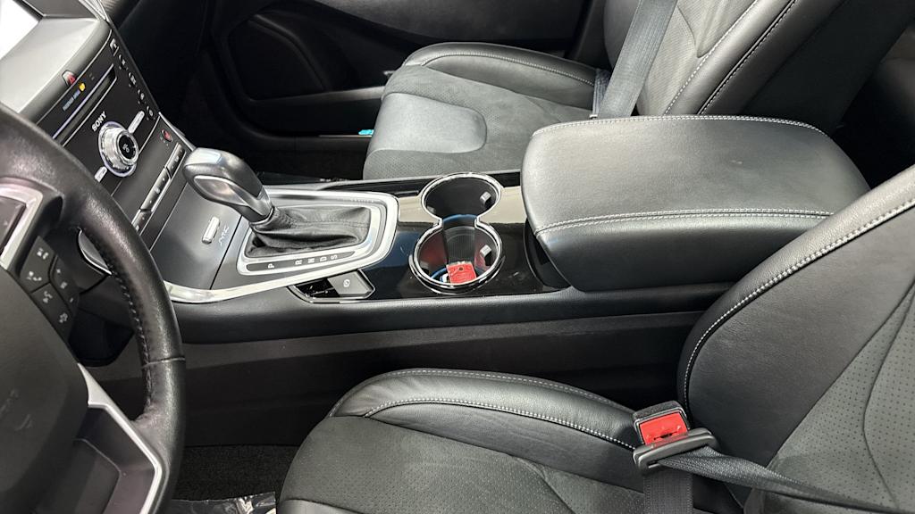 Thumbnail: 2018 Ford Edge - 13