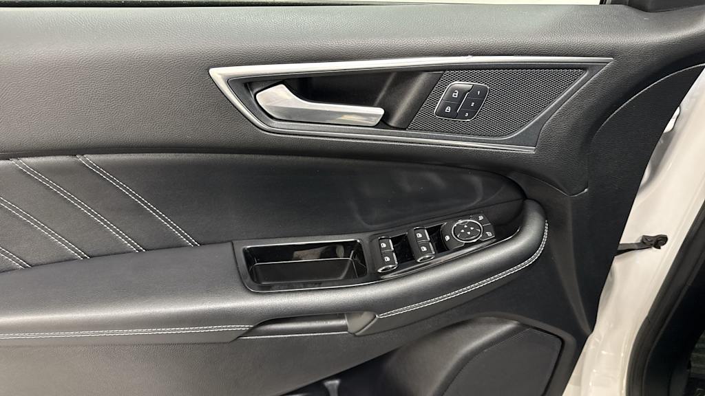 Thumbnail: 2018 Ford Edge - 27