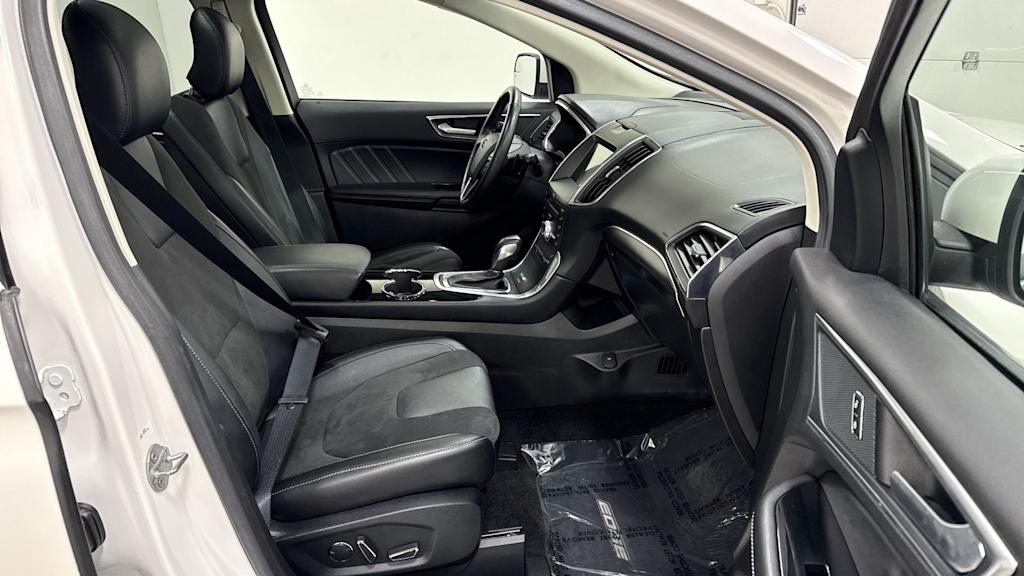 Thumbnail: 2018 Ford Edge - 11