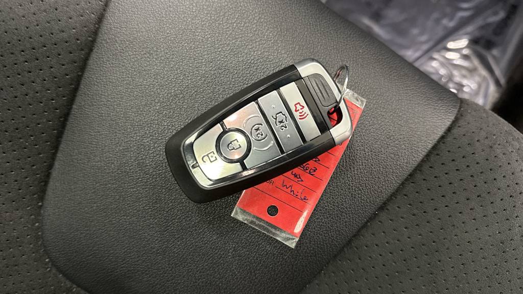 Thumbnail: 2018 Ford Edge - 19