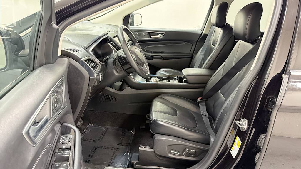Thumbnail: 2019 Ford Edge - 11