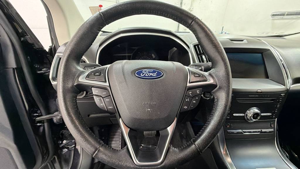 Thumbnail: 2019 Ford Edge - 10
