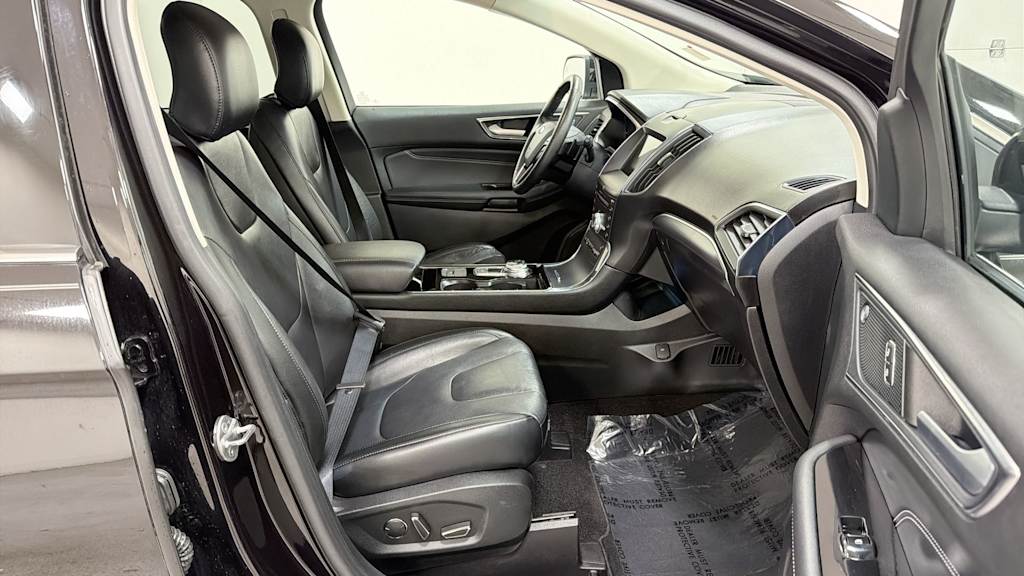 Thumbnail: 2019 Ford Edge - 30
