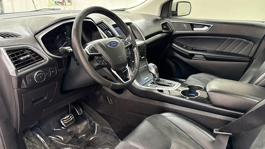 Thumbnail: 2015 Ford Edge - 2