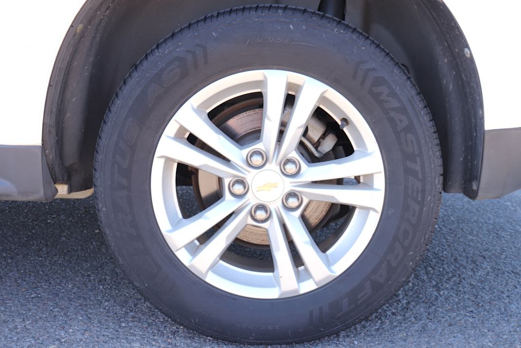 Thumbnail: 2012 Chevrolet Equinox - 6