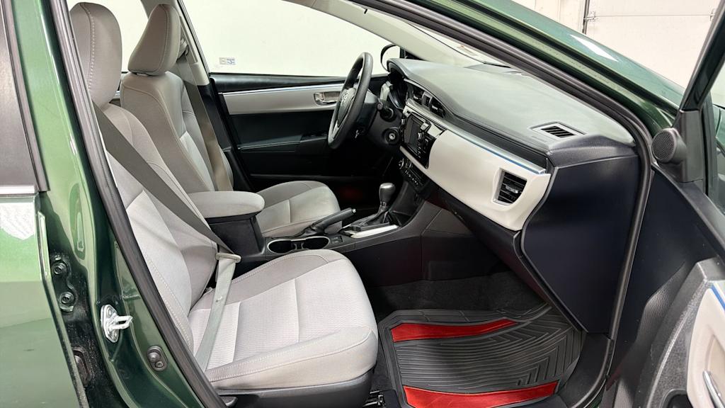 Thumbnail: 2014 Toyota Corolla - 30