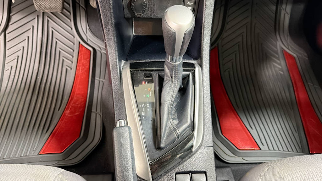 Thumbnail: 2014 Toyota Corolla - 16