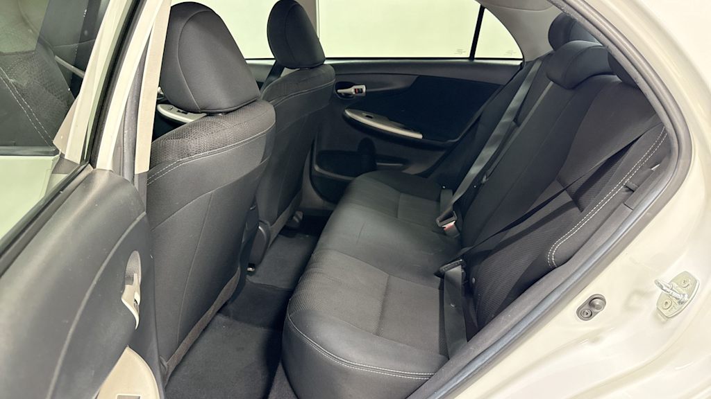 Thumbnail: 2013 Toyota Corolla - 12