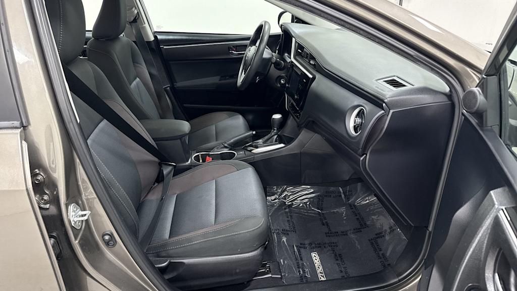 Thumbnail: 2017 Toyota Corolla - 12