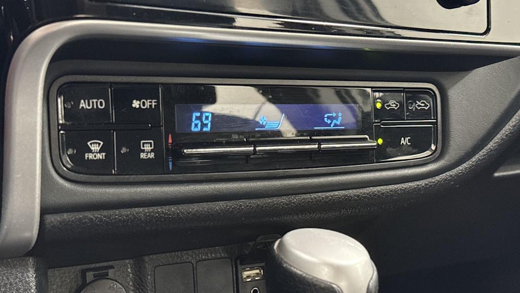 Thumbnail: 2017 Toyota Corolla - 28