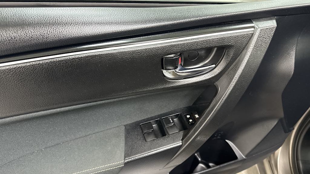 Thumbnail: 2017 Toyota Corolla - 26