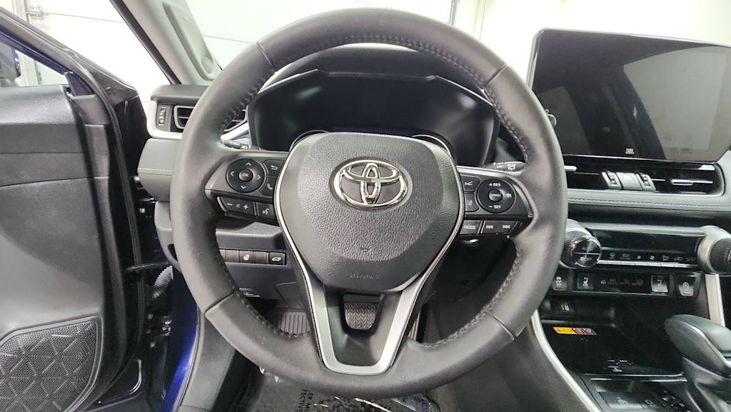 Thumbnail: 2023 Toyota RAV4 - 7