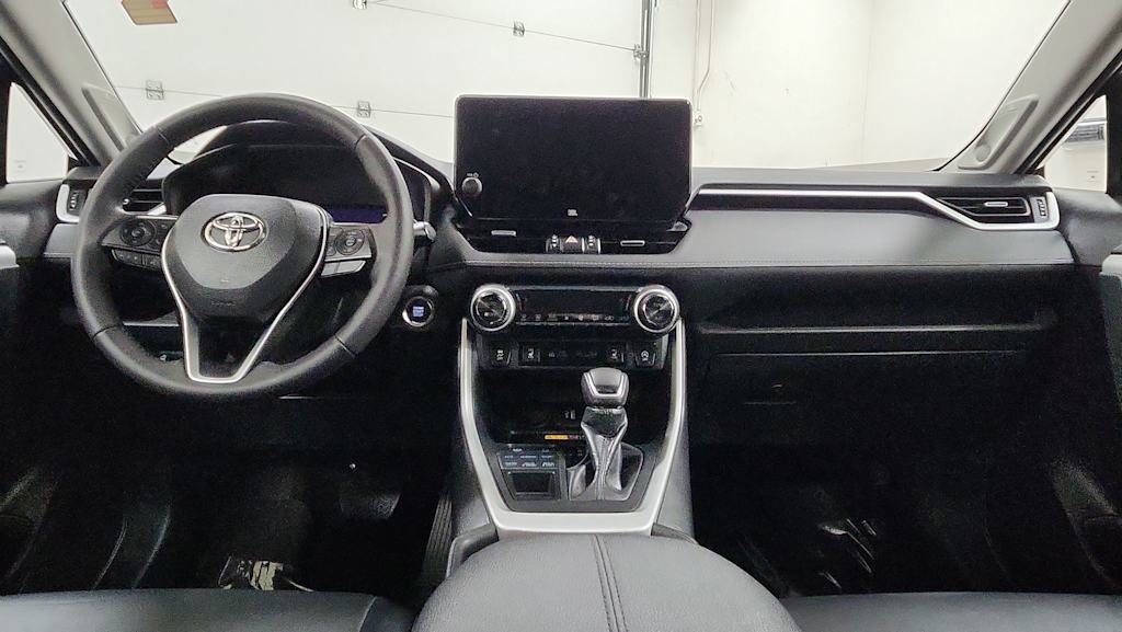 Thumbnail: 2023 Toyota RAV4 - 11