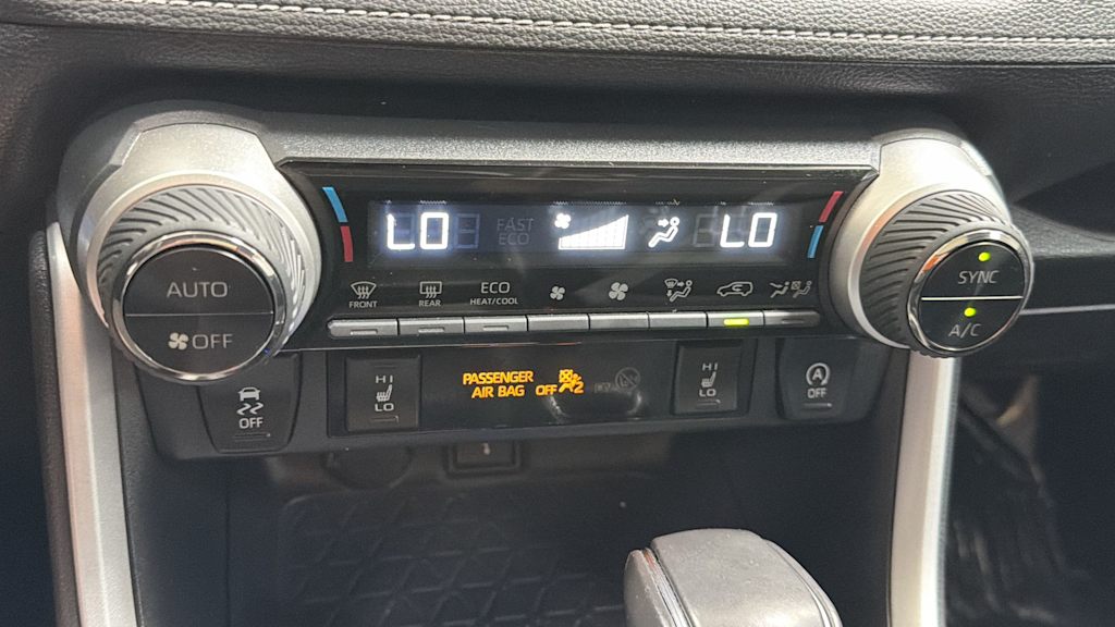 Thumbnail: 2022 Toyota RAV4 - 28
