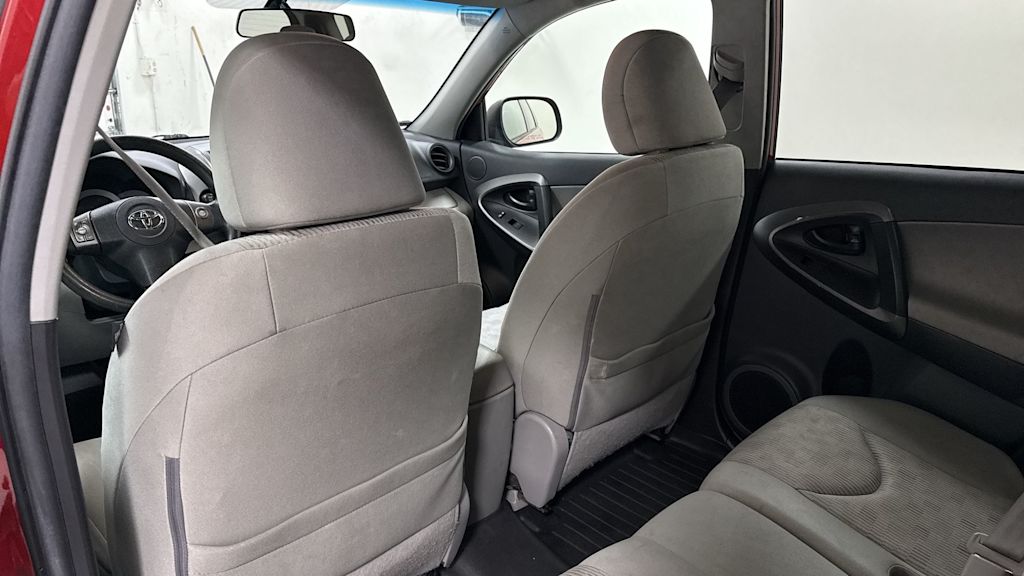 Thumbnail: 2012 Toyota RAV4 - 28